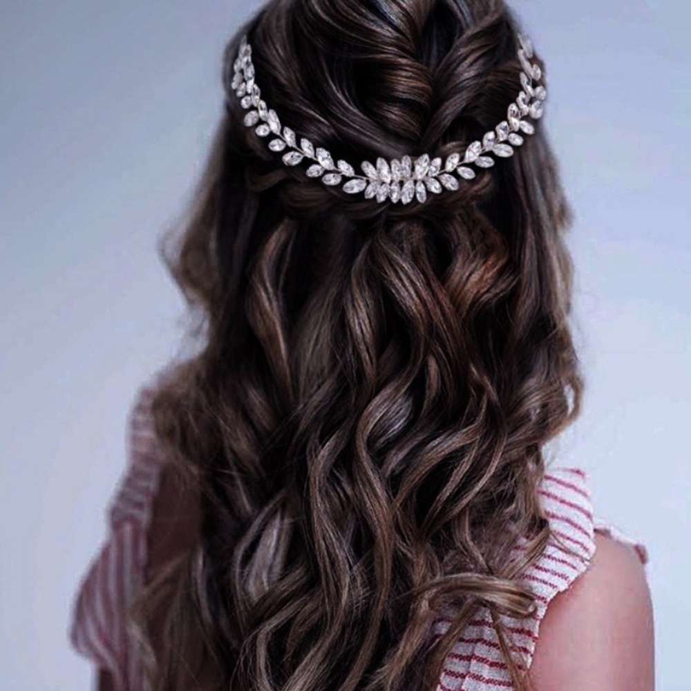 NEW Sparkly Crystal Flower Bridal Headpiece vine Veil Comb